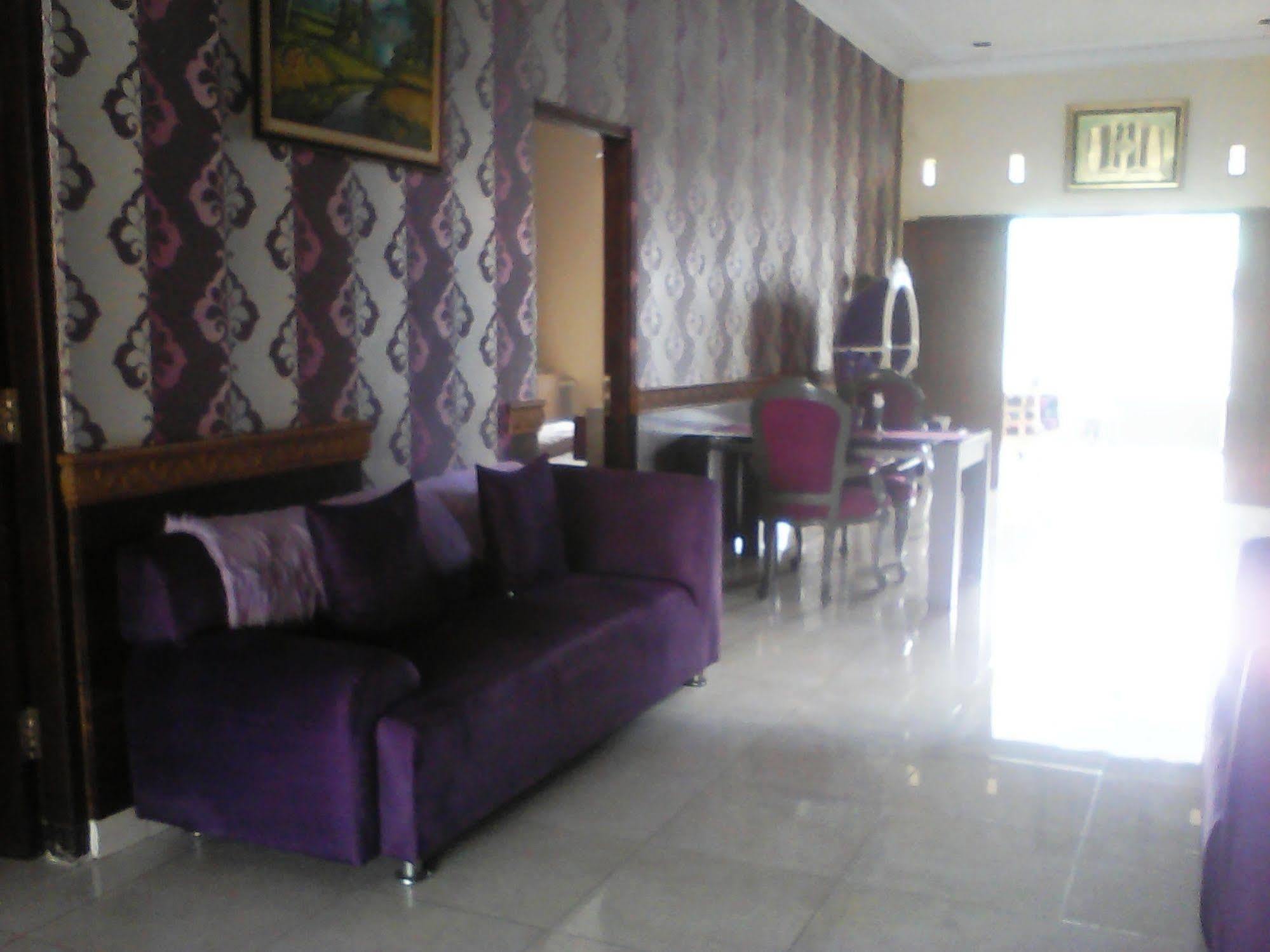Griya Nendra Hotel Melati Exterior photo
